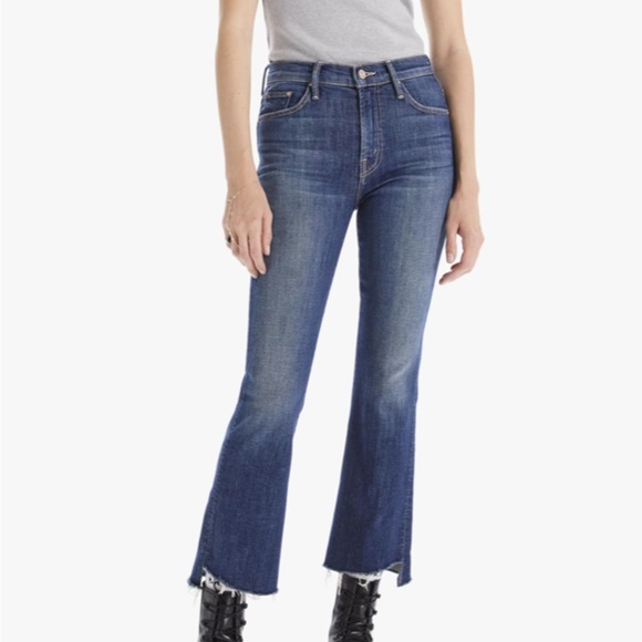 MOTHER Denim - MOTHER The Insider Crop Step Fray in size 30
GIRL CRUSH